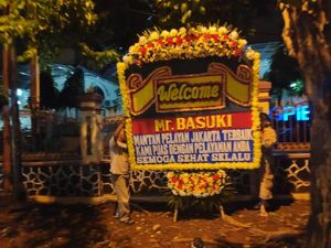 Karangan Bunga Welcome Mr Basuki Sambut Kebebasan Ahok di Mako Brimob