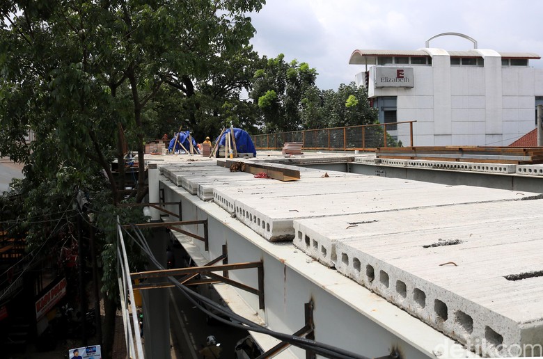 Menengok Proyek Teras Cihampelas 2 yang Membahayakan Menengok Proyek Teras Cihampelas 2 yang Membahayakan