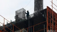 Diharapkan, dengan aturan tersebut pemerintah bisa mengendalikan impor baja. Contoh saja, pada 2017, dari total kebutuhan konsumsi baja nasional sebanyak 13,6 juta ton, sebanyak 52% berasal dari impor, sementara baja nasional hanya 48%.