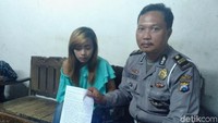 Polisi kemudian meminta Jesika atau Siska membuat surat pernyataan, untuk tidak mengulangi perbuatannya. Siska bakal terancam jeratan hukum bila nekat kembali turun menguji adrenalinnya.