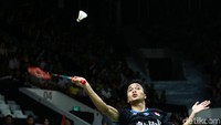 Anthony menang straight game dengan skor 21-12, 21-16. 