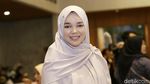Terpesona dengan Kecantikan Dewi Sandra
