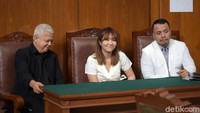 Gisel pun berhasil mendapatkan hak asuh atas putrinya, Gempita Nora Marten. Pool/Noel/detikFoto.