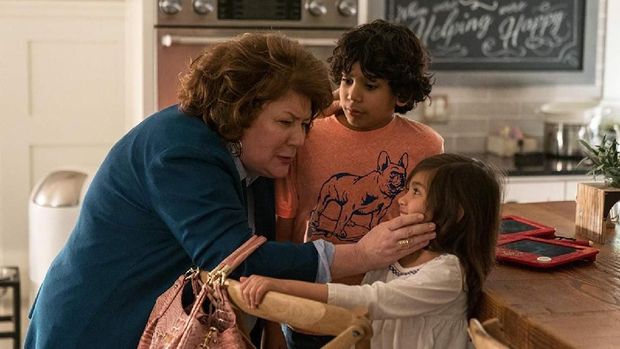 'Instant Family': Mencari Makna Keluarga di Balik Tawa