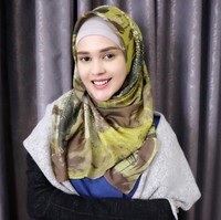 Awal tahun 2019, bertambah lagi deretan artis yang mantap berhijab. Ia adalah Cut Meyriska, bintang FTV yang populer di layar kaca. Ia memantapkan diri untuk berhijab setelah pulang umrah beberapa waktu lalu. Foto: Instagram/CutRatuMeyriska