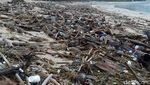 Melihat Sampah Menggunung di Pantai Kuta