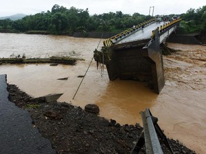 Banjir Sulsel Diyakini karena Penunggu Bendungan Marah, Dukun Beraksi