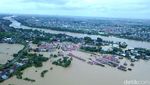 Melihat Sulsel Dikepung Banjir Besar yang Sebabkan 8 Orang Tewas