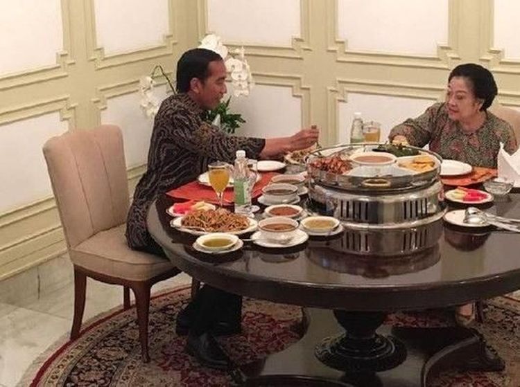 10 Momen Kulineran Megawati Bersama Jokowi Hingga Kader PDIP