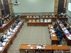 Menkum Bahas RUU Perjanjian Timbal Balik RI-UEA di DPR
