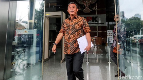 Gaya Ketua DPRD DKI Saat Lapor Kekayaan ke KPK