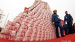 Pengusaha China Bikin Gunung Uang Buat Bonus Karyawan