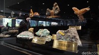 Beginilah suasana saat kamu memasuki Gems Gallery yang berada di Phuket. (Syanti/detikTravel)