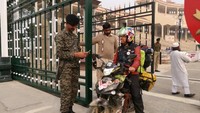 Salah seorang riders di perbatasan India-Pakistan. Foto: Dok. Facebook Gie Mekoh Nga Mutor