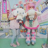 Cerita Wanita yang Habiskan Rp 145 Juta Demi Jadi Boneka Hidup