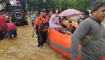 Potret Banjir Lumpuhkan Jalur Trans Sulawesi dan Kepung Sulsel