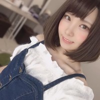 2018 tampaknya memang tahun yang baik bagi Enako. Tahun lalu ia mengumpulkan total hingga 30 juta yen atau sekitar Rp 3,9 miliaran. Dan sebagian besar uang tersebut merupakan keuntungan dari penjualan foto album berisi 76 halaman yang dijualnya seharga 2,500 yen atau Rp 323 ribuan. Foto: Instagram @enakorin