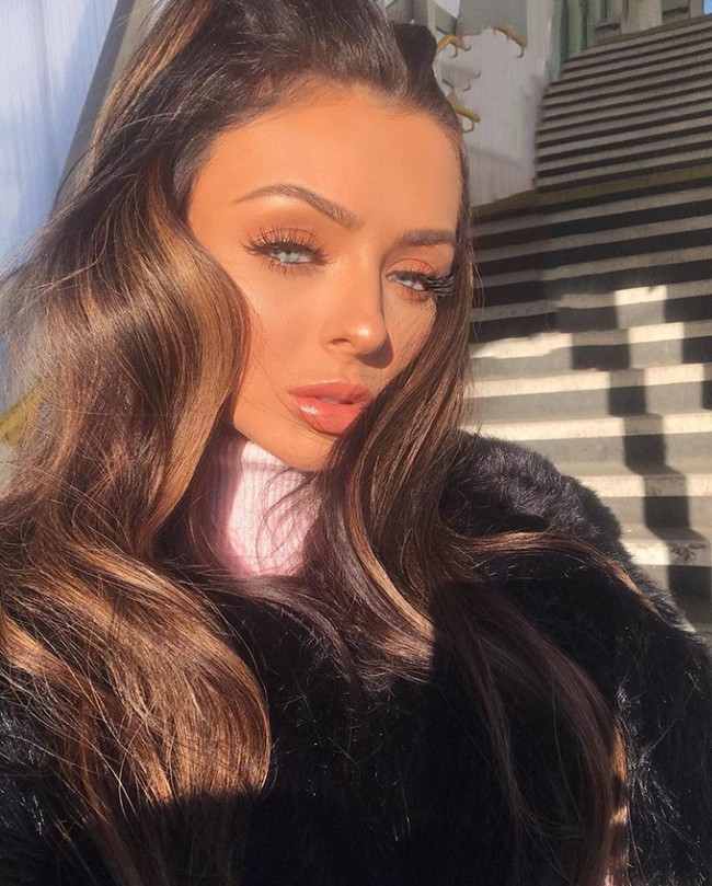 Netizen pun jadi membeci bintang reality show berambut cokelat itu. Kady pun sering mendapatkan bullying, terlebih tentang fisiknya. Foto: Instagram