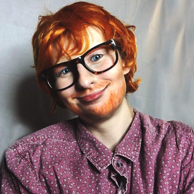 Usia Rhylee Passfield baru 22 tahun. Kini ia sudah memiliki 21,7 ribu followers di Instagram. Netizen kerap memuja penampilannya saat ia menyulap wajahnya jadi selebriti. Foto: instagram/rermakeup