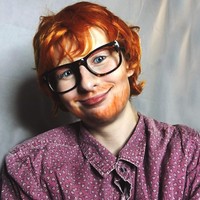 Usia Rhylee Passfield baru 22 tahun. Kini ia sudah memiliki 21,7 ribu followers di Instagram. Netizen kerap memuja penampilannya saat ia menyulap wajahnya jadi selebriti. Foto: instagram/rermakeup