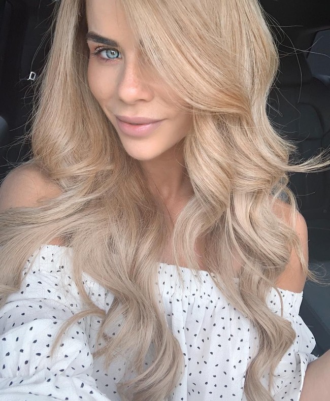 Makan di restoran memang bisa jadi hal menyebalkan untuk Anda yang sedang berusaha diet. Agar usaha penurunan berat badan tetap berjalan tanpa harus melewatkan hangout dengan teman dan makan enak, Anda bisa mengecek dulu menu di tempat makan itu lalu menyesuaikan santapan sebelum atau sesudahnya. Foto: Instagram @sophie_guidolin