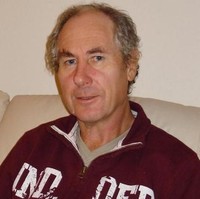 Bersama istrinya, Anne, John Darwin tenggelam ketika berkano di Laut Utara pada tahun 2002. Kenyataannya, mereka mencari bayaran asuransi jiwa. Pada 2007, Darwin muncul di kantor polisi London, berpura-pura menderita amnesia. Namun, seseorang menemukan foto pasangan itu di Panama, tempat mereka membeli properti. Pasangan ini pun dijatuhi hukuman enam tahun penjara karena penipuan. Anne akhirnya menceraikan John dan menulis sebuah buku tentang pengalamannya berjudul Out of My Depth. Foto: Chronicle Live