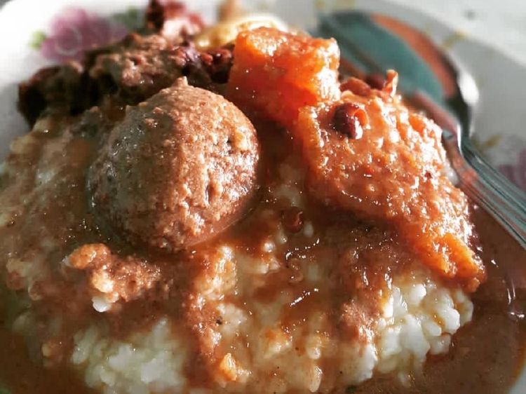 Lembut Gurih Bubur Gudeg Untuk Sarapan Hangat Pagi Ini