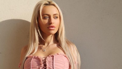 Suka Pamer Kekayaan, Wanita Ini Ditangkap karena Jual Tas Kulit Ular