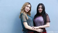Karena keseksiannya itu mereka pernah ditawar oleh pria hidung belang hingga Rp 500 juta. Pool/Palevi S/detikFoto.