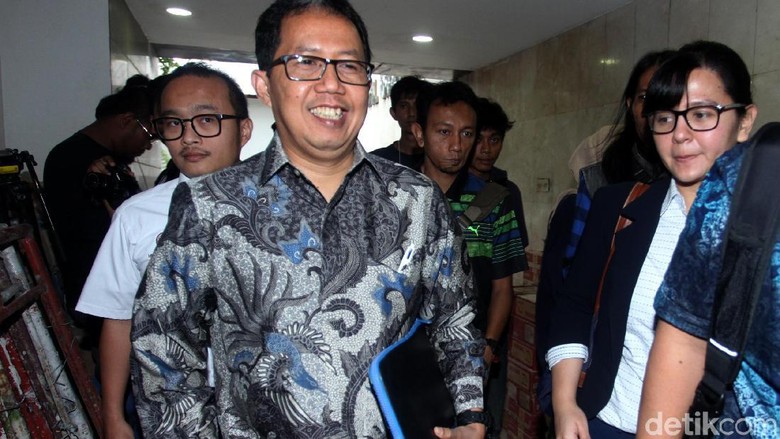 Polisi Jelaskan Barang Bukti Pengaturan Skor yang Dirusak Joko Driyono Polisi Jelaskan Barang Bukti Pengaturan Skor yang Dirusak Joko Driyono