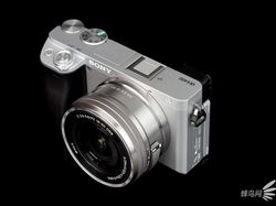 Penampakan Sony A6400, Kamera Mirrorless Buat YouTuber