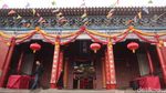 Foto: Wisata Imlek ke Kelenteng Keselamatan Perempuan di China