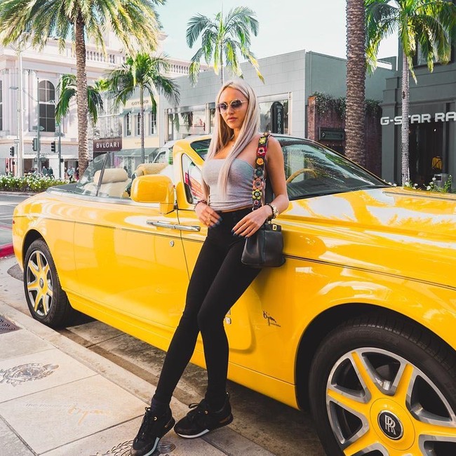 Stephanie Scolaro populer di Instagram. Memiliki lebih dari 100 ribu followers, wanita dengan julukan Rich Kids of Instagram karena kerap memamerkan kekayaannya itu baru-baru ini terkena kasus hukum. Foto: Instagram