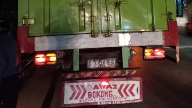 Pengendara Motor di Jakbar Tewas Tertabrak Truk