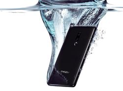 Potret Ponsel Pertama Sejagat Tanpa Tombol dan Lubang