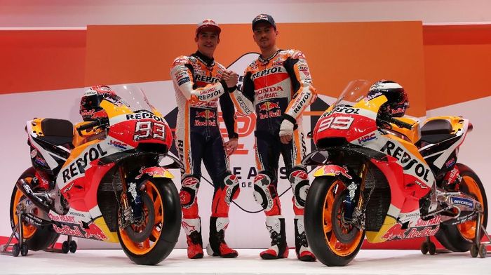 Dua rider Honda, Jorge Lorenzo dan Marc Marquez. (Foto: Susana Vera/Reuters)