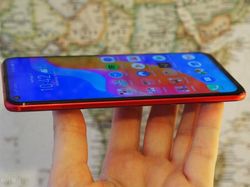 Melihat Honor View 20, Ponsel Gahar Kameranya di Layar