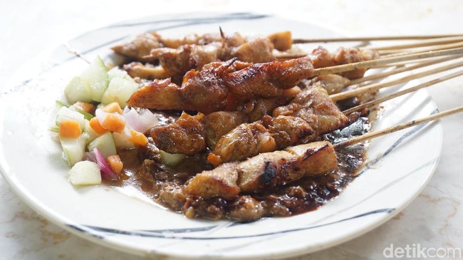 Mantul! Ini 5 Sate Ayam Madura Legendaris di Jakarta