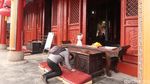 Foto: Wisata Imlek ke Kelenteng Keselamatan Perempuan di China