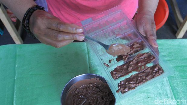 Proses pembuatan Cokelat Tempe Edun