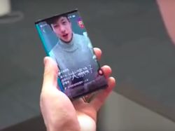 Mengamati Ponsel Layar Lipat Tak Biasa dari Xiaomi