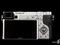 Penampakan Sony A6400, Kamera Mirrorless Buat YouTuber