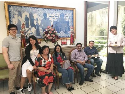 Potret Quality Time Ahok Bareng Sahabat dan Keluarga Usai Bebas