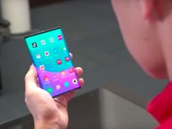 Mengamati Ponsel Layar Lipat Tak Biasa dari Xiaomi