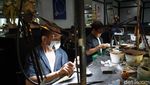 Foto Pembuatan Perhiasan Cantik di Thailand