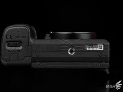 Penampakan Sony A6400, Kamera Mirrorless Buat YouTuber