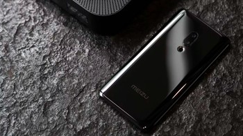 Apakah Meizu Zero ponsel yang keren atau justru tidak praktis? Foto: Meizu