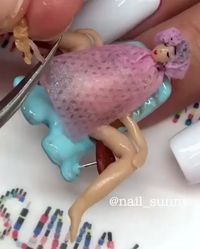 Viral, Salon yang Ciptakan Kuku Unik: Bisa 'Melahirkan Bayi'