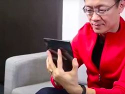 Mengamati Ponsel Layar Lipat Tak Biasa dari Xiaomi