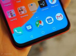 Melihat Honor View 20, Ponsel Gahar Kameranya di Layar